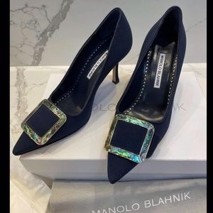 MANOLO BLAHNIK Maysale 90mm Satin Buckle Pumps 6.5B/36.5EU $995